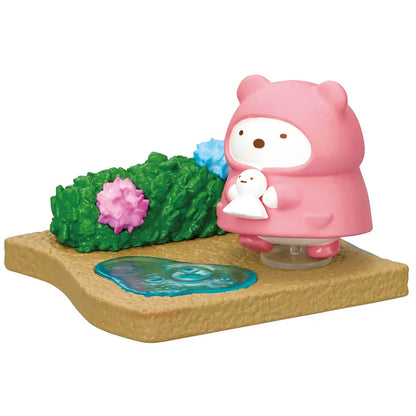 Sumikko Gurashi Walking on a Rainy Day figure