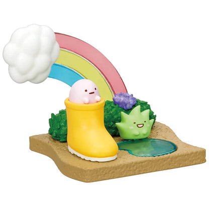 Sumikko Gurashi Walking on a Rainy Day figure