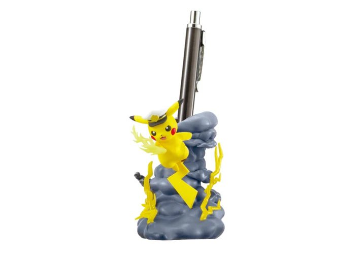 Pokemon Battle On Desk