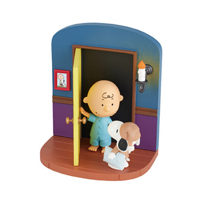 Re-Ment Snoopy Door Story figure
